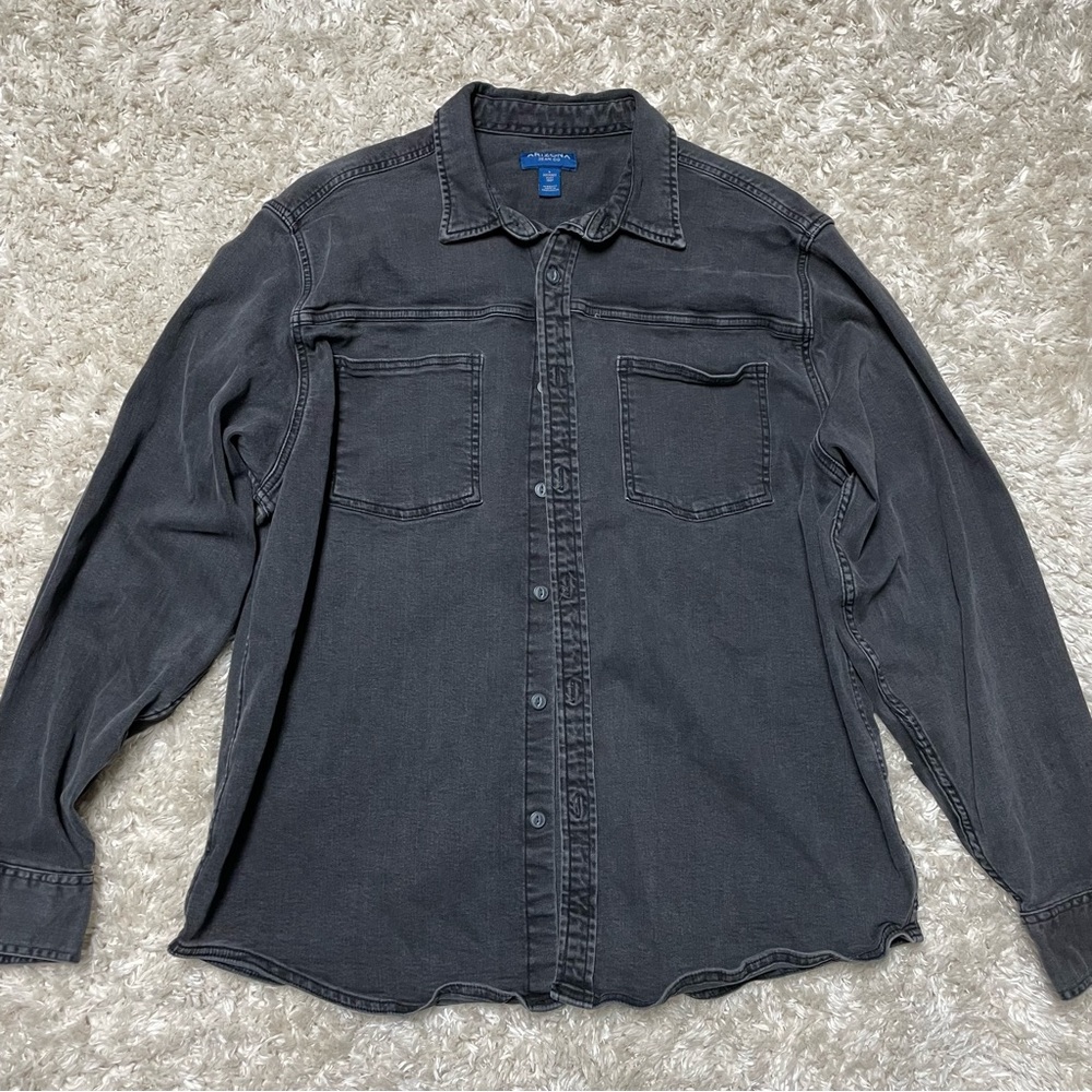 Grey, Arizona, and L shirt.